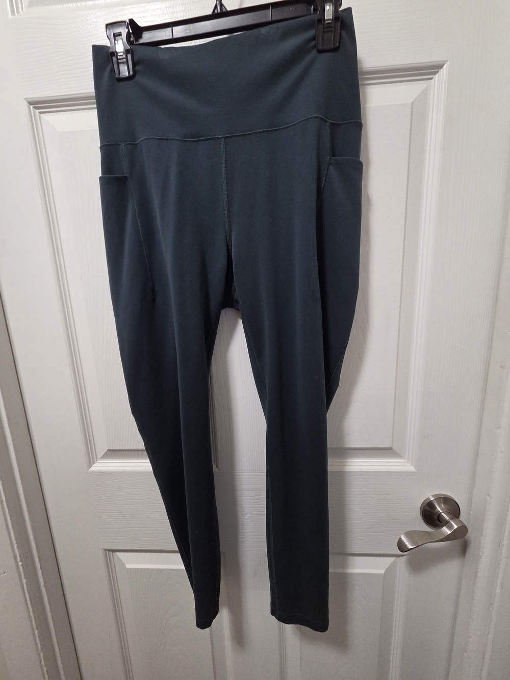 Women's High-Waist Performance Leggings in Dark Green